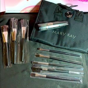 Mary Kay Ultimate Brush Collection